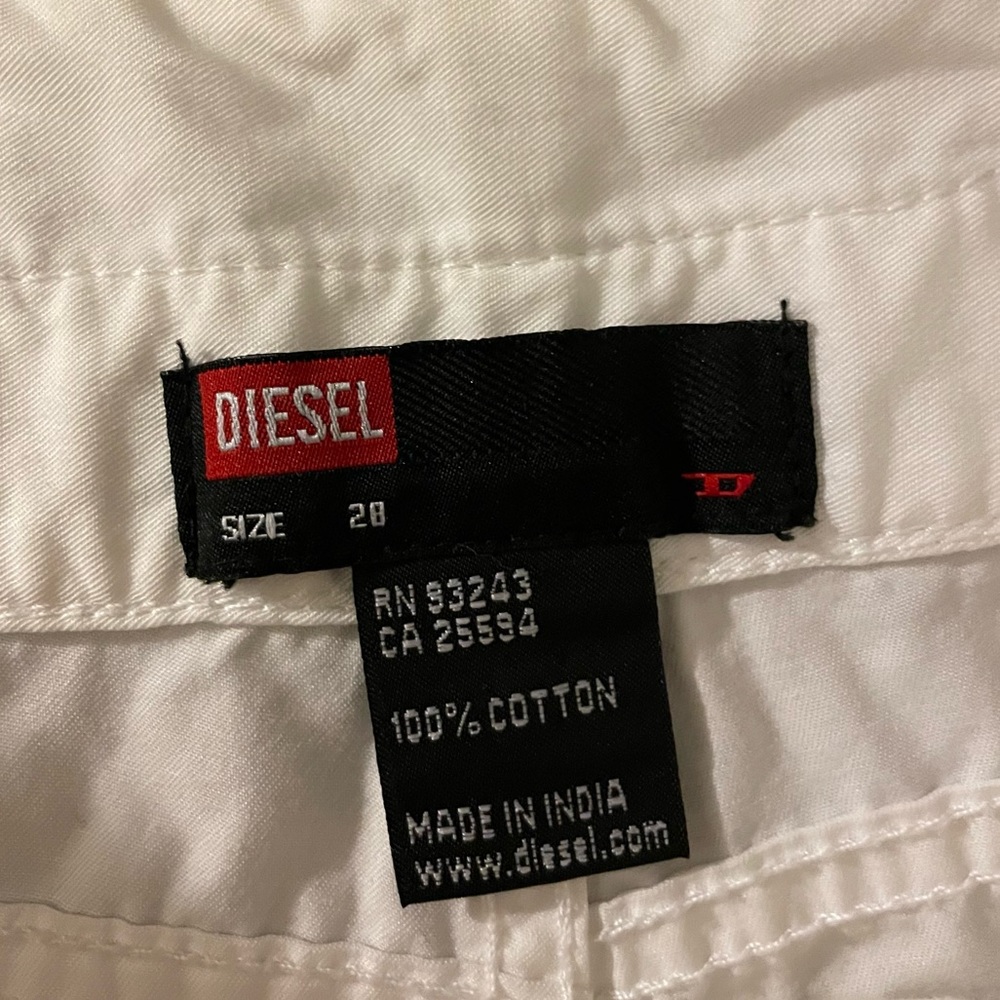 Diesel Low Rise White Flare pants 110% cotton girls size 28 Used